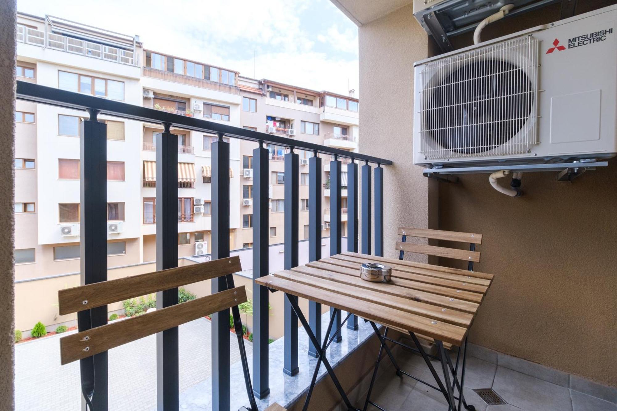Ldv 13 1-Bedroom Apartments Free Private Parking Plovdiv Exterior photo